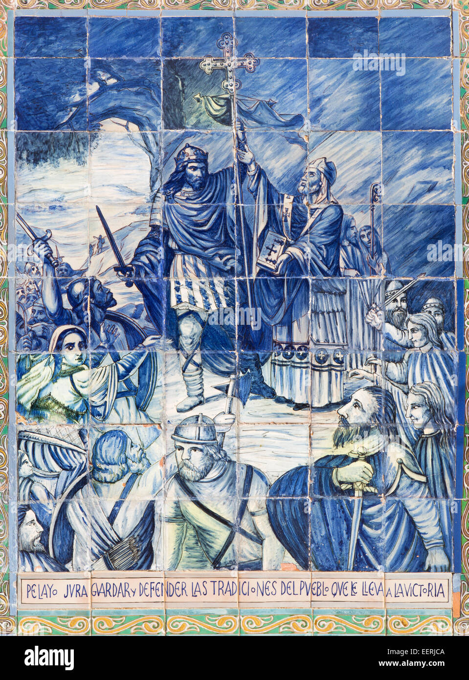 Sevilla - El Rey y el obispo como defensor de la cultura tradicional - Azulejos Provincia "nichos" a lo largo de las paredes de la Plaza de España Foto de stock