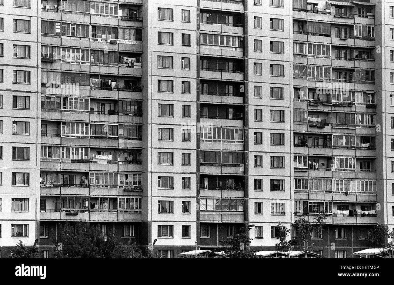 Sty soviético de gran altura de vivienda social en San Petersburgo, Rusia Foto de stock