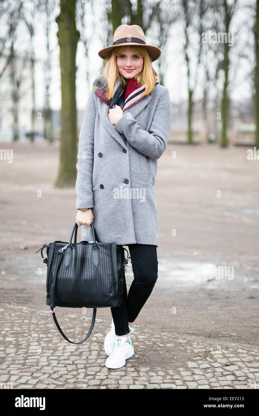 Julia Schaffner asistiendo a la Semana de la moda Mercedes-Benz en Berlín, Alemania - Jan 19, 2015 - Foto: Pista Manhattan/Tony Haupt Foto de stock