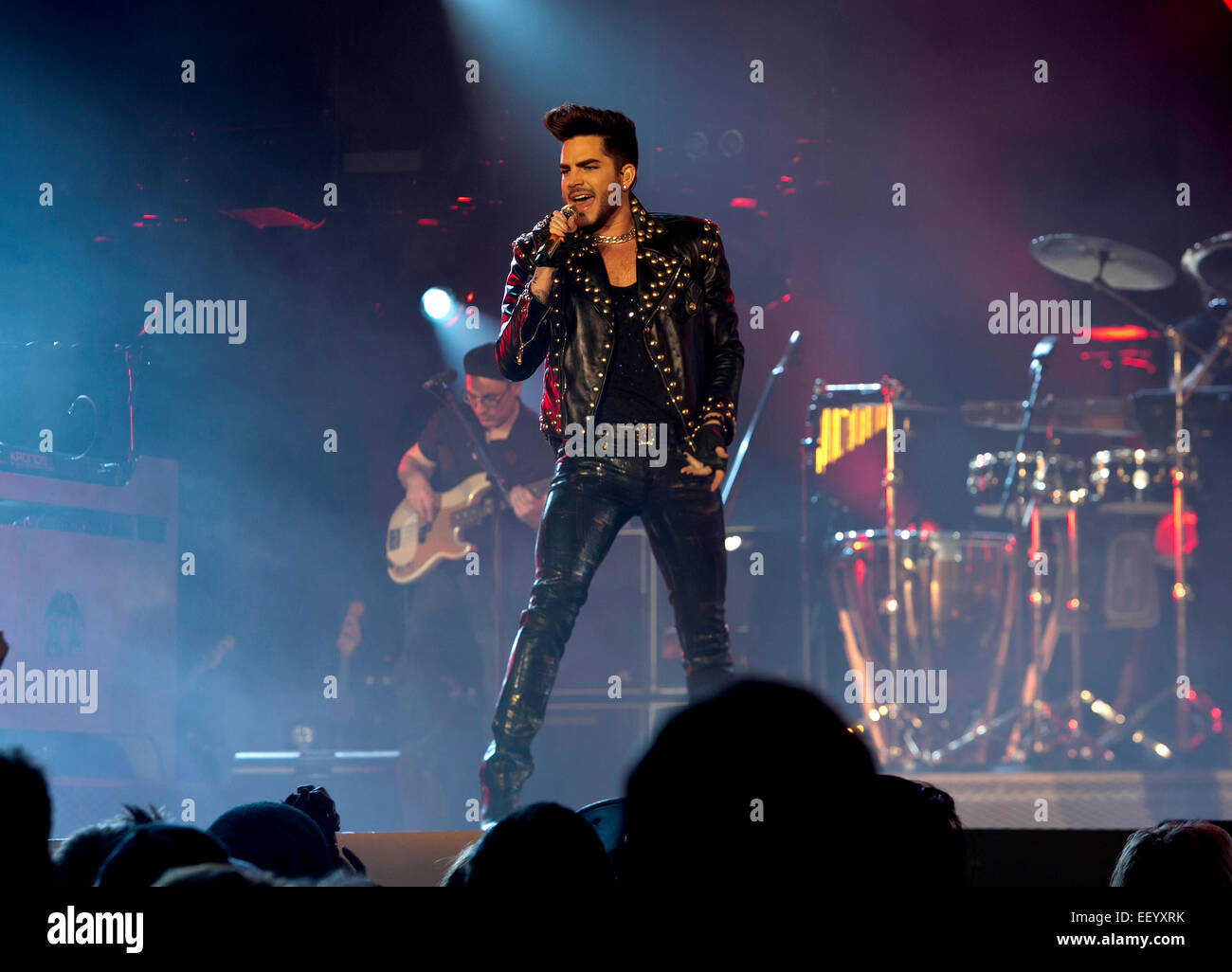 Birmingham, Reino Unido. 23 de enero de 2015. Adam Lambert + reina en el Barclaycard Arena Birmingham 23 de enero de 2015. Crédito: AGP/Alamy Live News Foto de stock