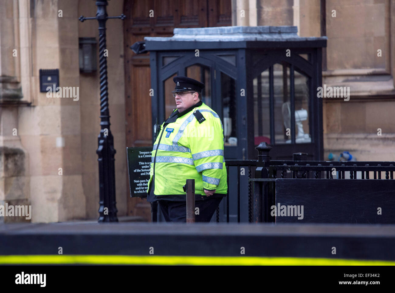 Fat obese security guard houses fotografías e imágenes de alta