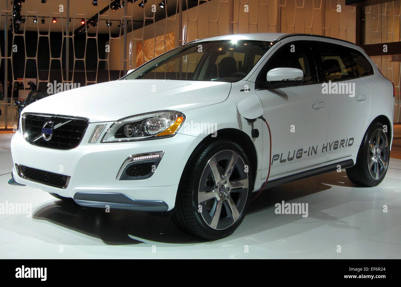 Volvo XC60 Plug In Hybrid NYIAS 2012 Fotografía de stock - Alamy