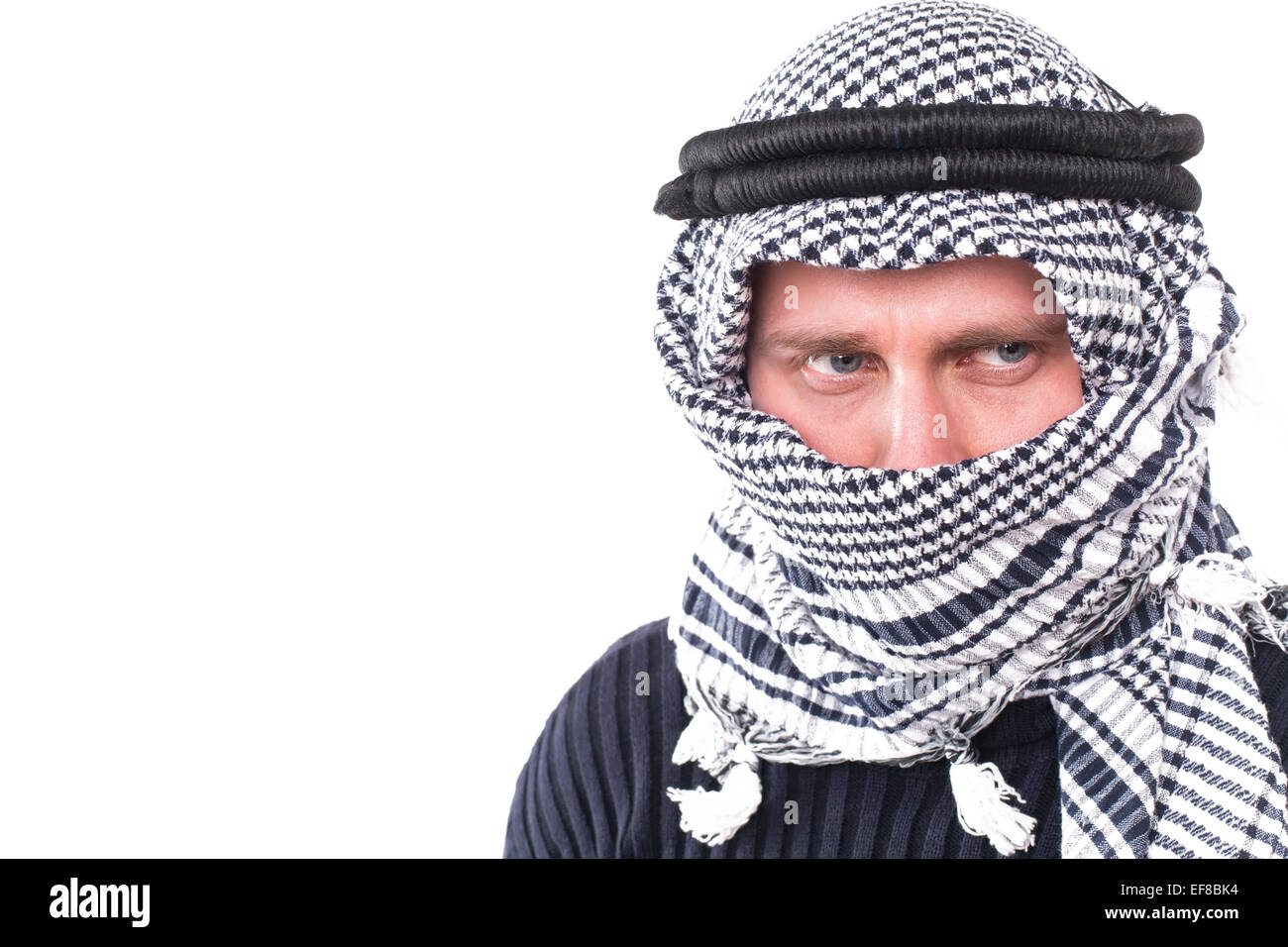 legación Disparo Instantáneamente Con el rostro cubierto del hombre Arabe bufanda closeup sobre fondo blanco  Fotografía de stock - Alamy