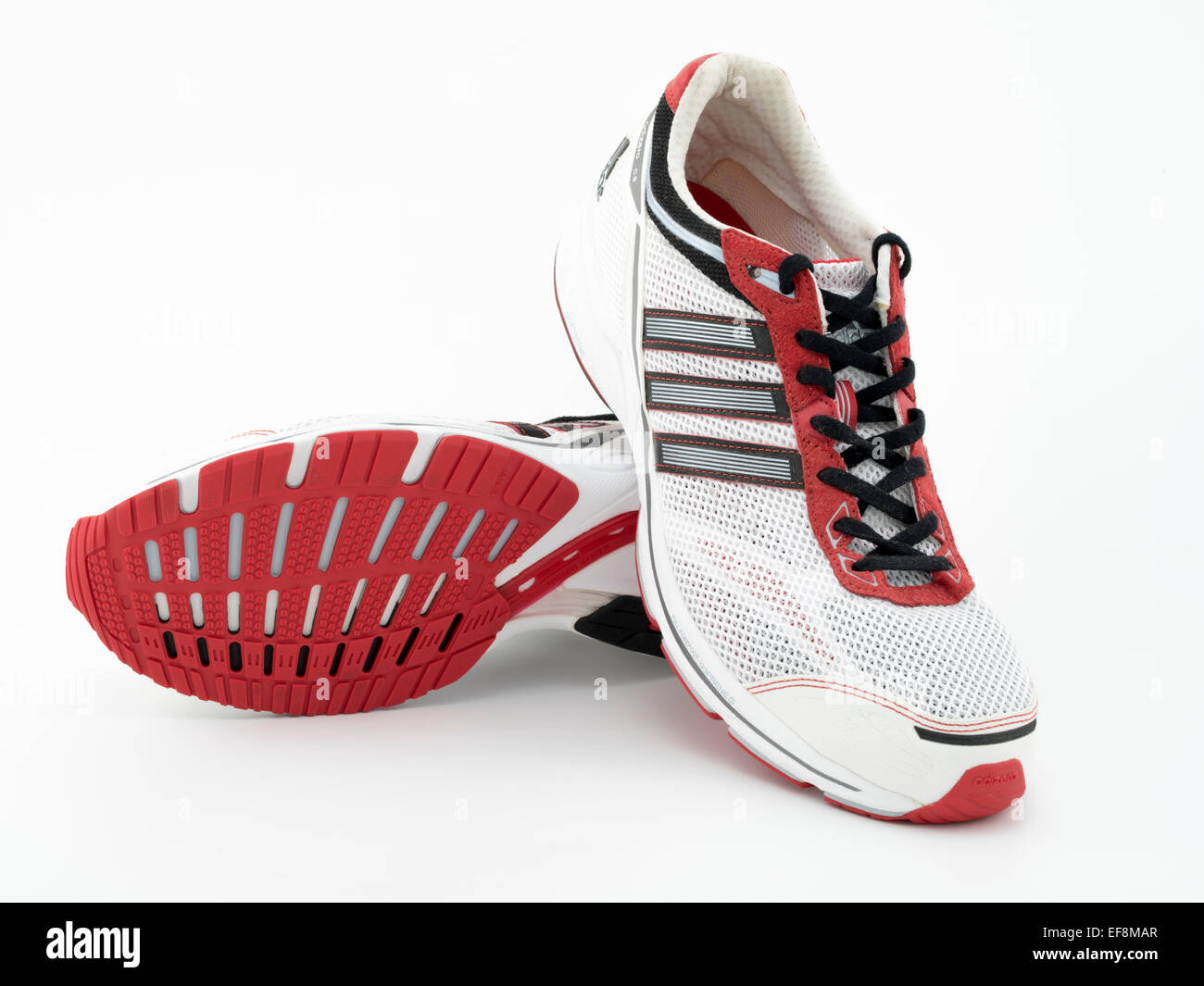 Adidas AdiZero CS una zapatilla ligera diseñada para carreras, 10K, carreras de maratón. Foto de stock