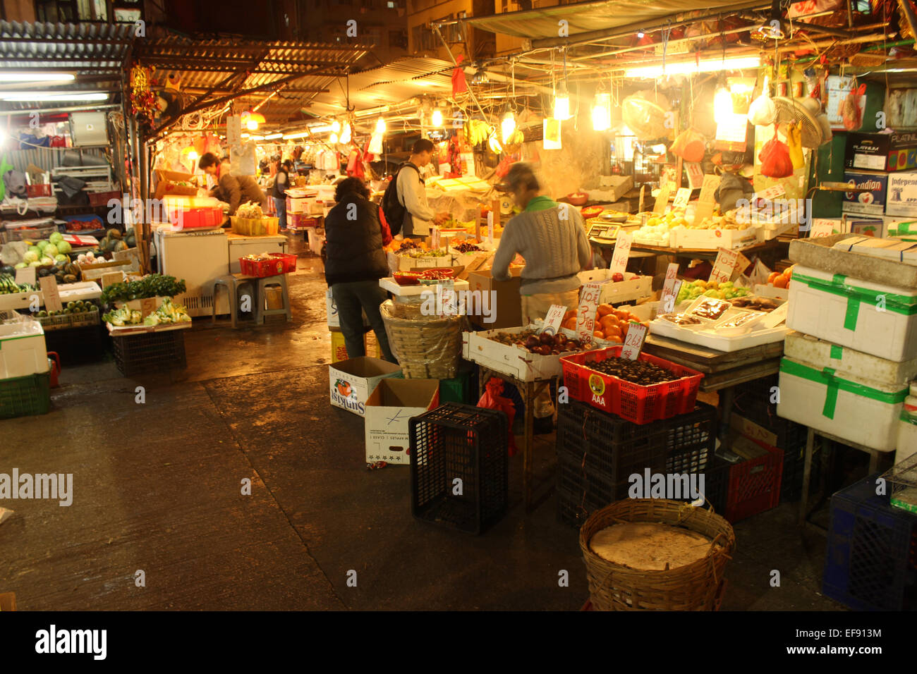 Hong Kong. 29 de enero de 2015. Año Nuevo Chino: un mercado de Hong Kong en vísperas del Año Nuevo Lunar © Robert SC Kemp/Alamy Foto de stock