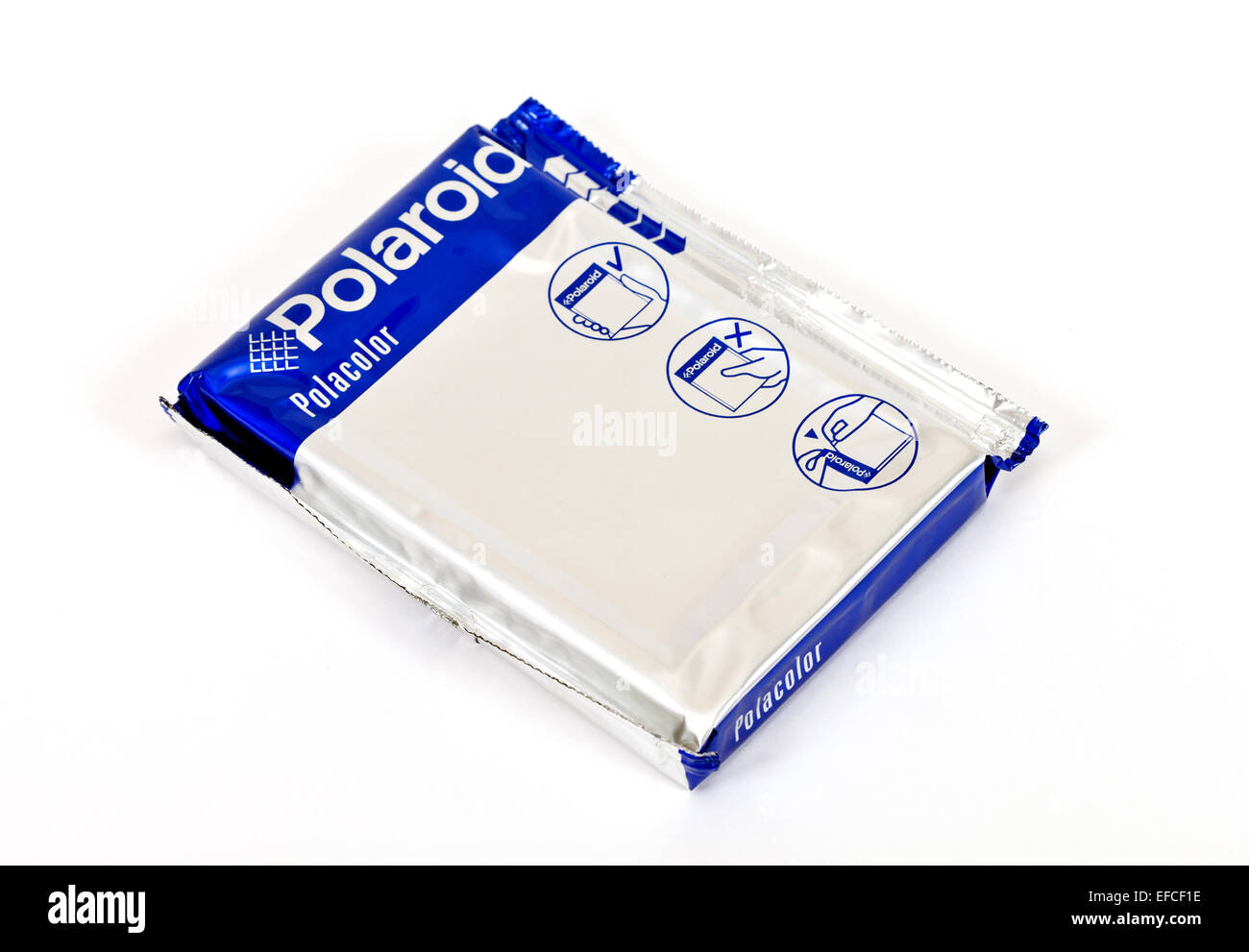 Casete para cámara instantánea Polaroid sobre fondo blanco Fotografía de  stock - Alamy