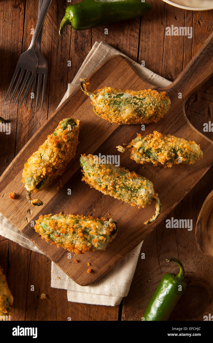 Empanadas caseras Jalapeno Poppers con crema de queso Fotografía de stock Alamy