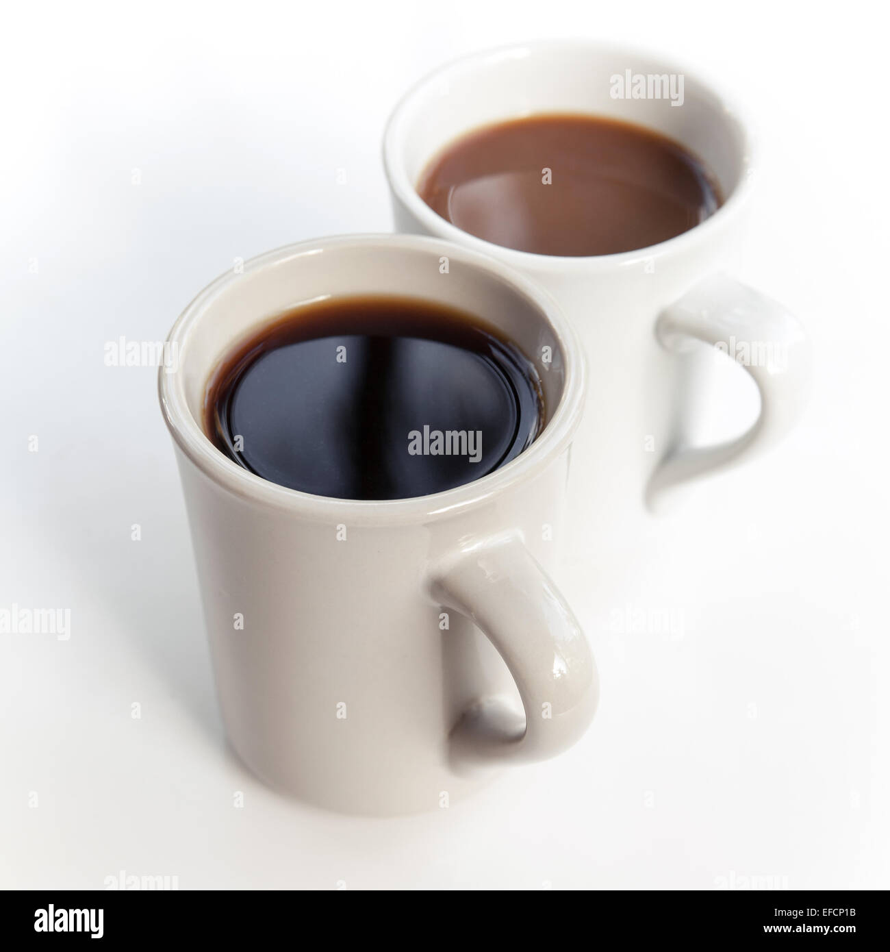 Dos tazas de cafe fotografías e imágenes de alta resolución - Alamy