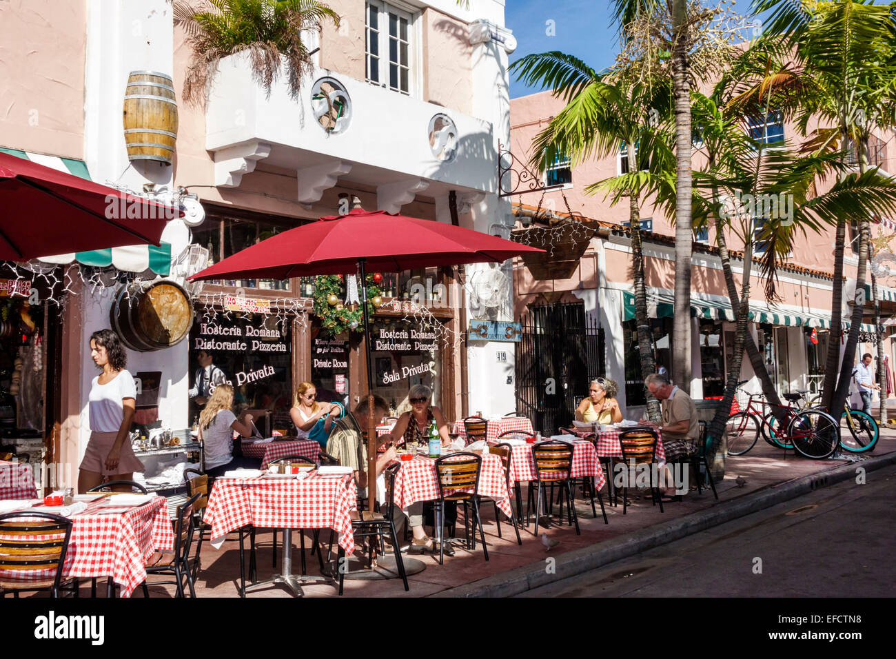 Miami Beach Florida, Espanola Way, arquitectura de estilo español, edificio, Hosteria Romana