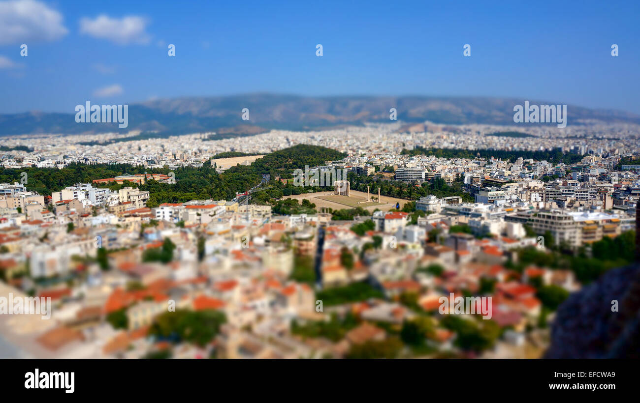 El Arco de Adriano y el Templo de Zeus en Atenas, Grecia. Foto de stock