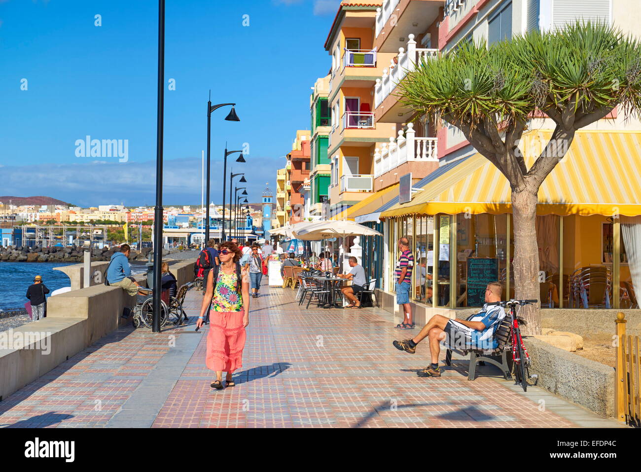 Las Galletas promenade, Tenerife, Islas Canarias, España Foto de stock