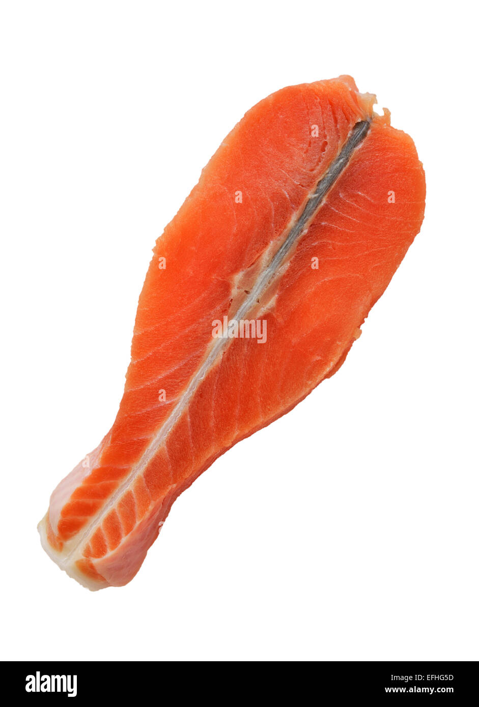 Rodaja de salmón crudo aislado sobre fondo blanco Fotografía de stock