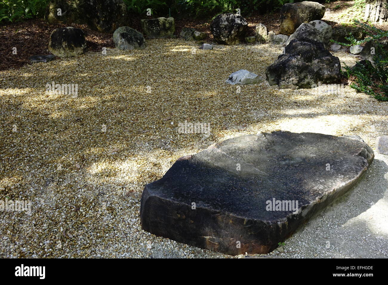 "Rock garden" en Morikami Jardines Japoneses, Delray Beach, en el condado de Palm Beach, Florida Foto de stock