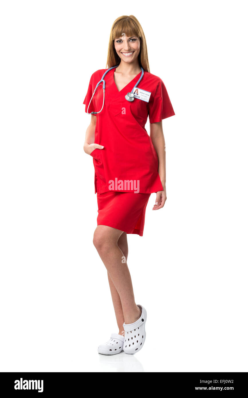 Bonita enfermera en rojo ropa de trabajo Fotografía de stock - Alamy