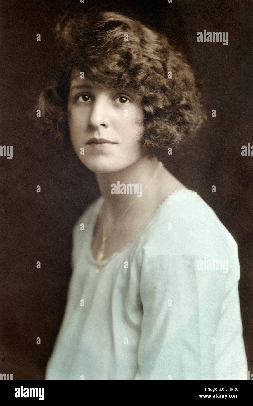 Coloreado a mano sepia impresión de un retrato de la Inglaterra de 1920 Foto de stock