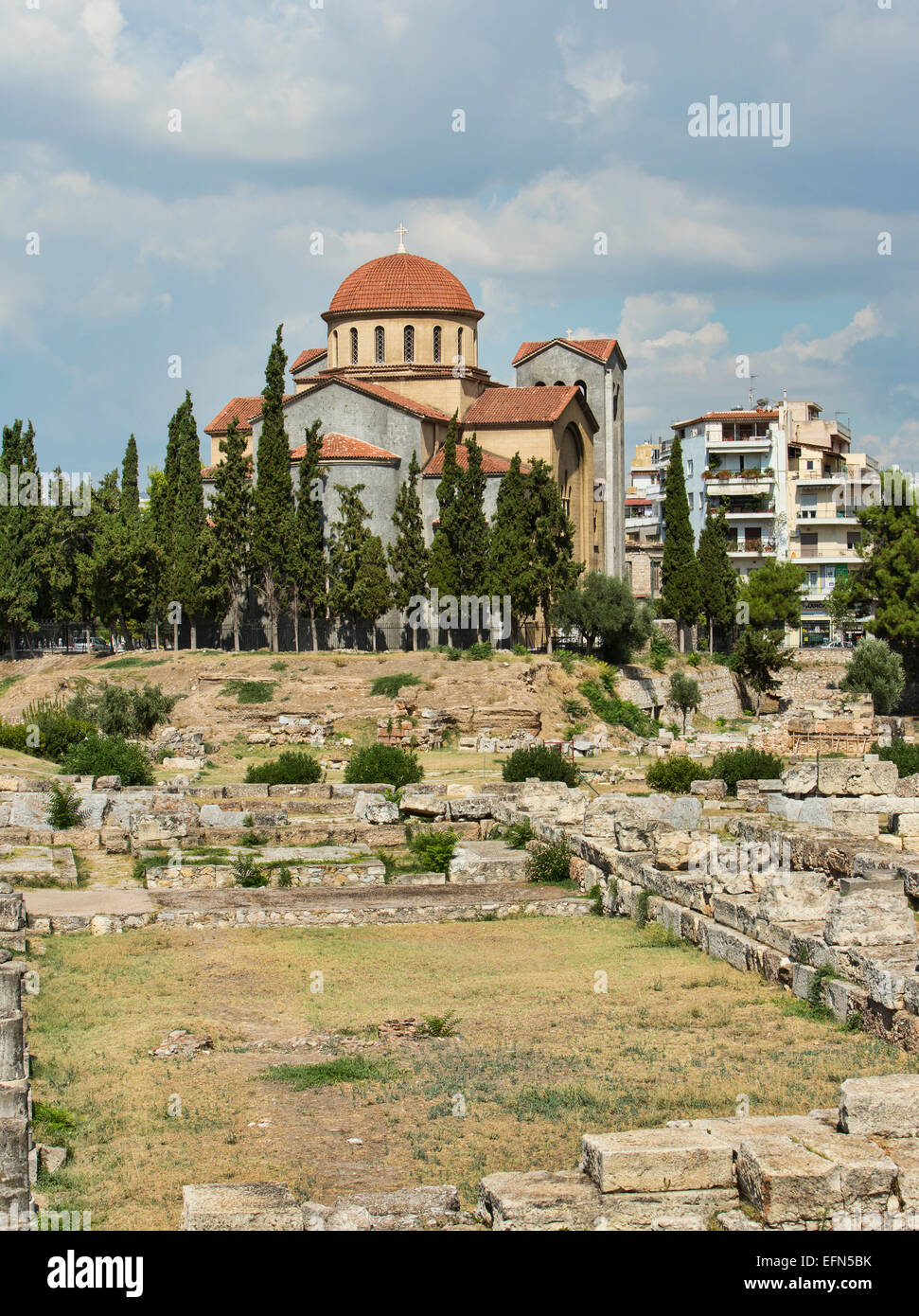 Atenas, Grecia la Iglesia de la Santísima Trinidad cementerio Keramikos. Foto de stock