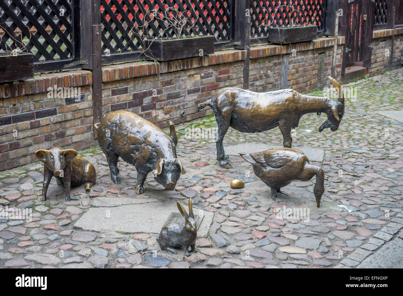Monumento en memoria de los animales sacrificados Jatki antiguos puestos de carniceros Wroclaw Galería Foto de stock