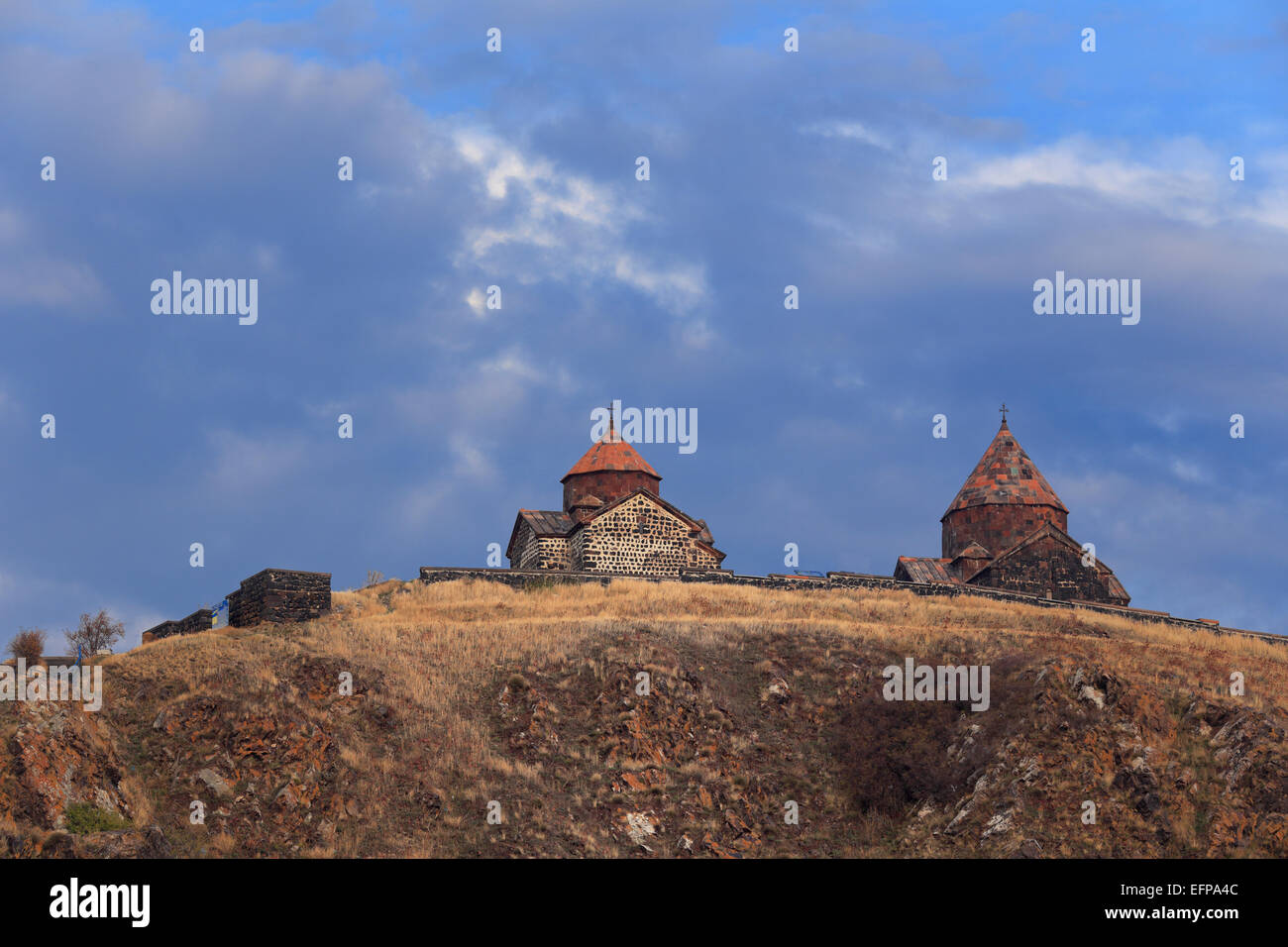 Monasterio de Sevanavank, el lago Sevan, provincia de Gegharkunik, Armenia Foto de stock