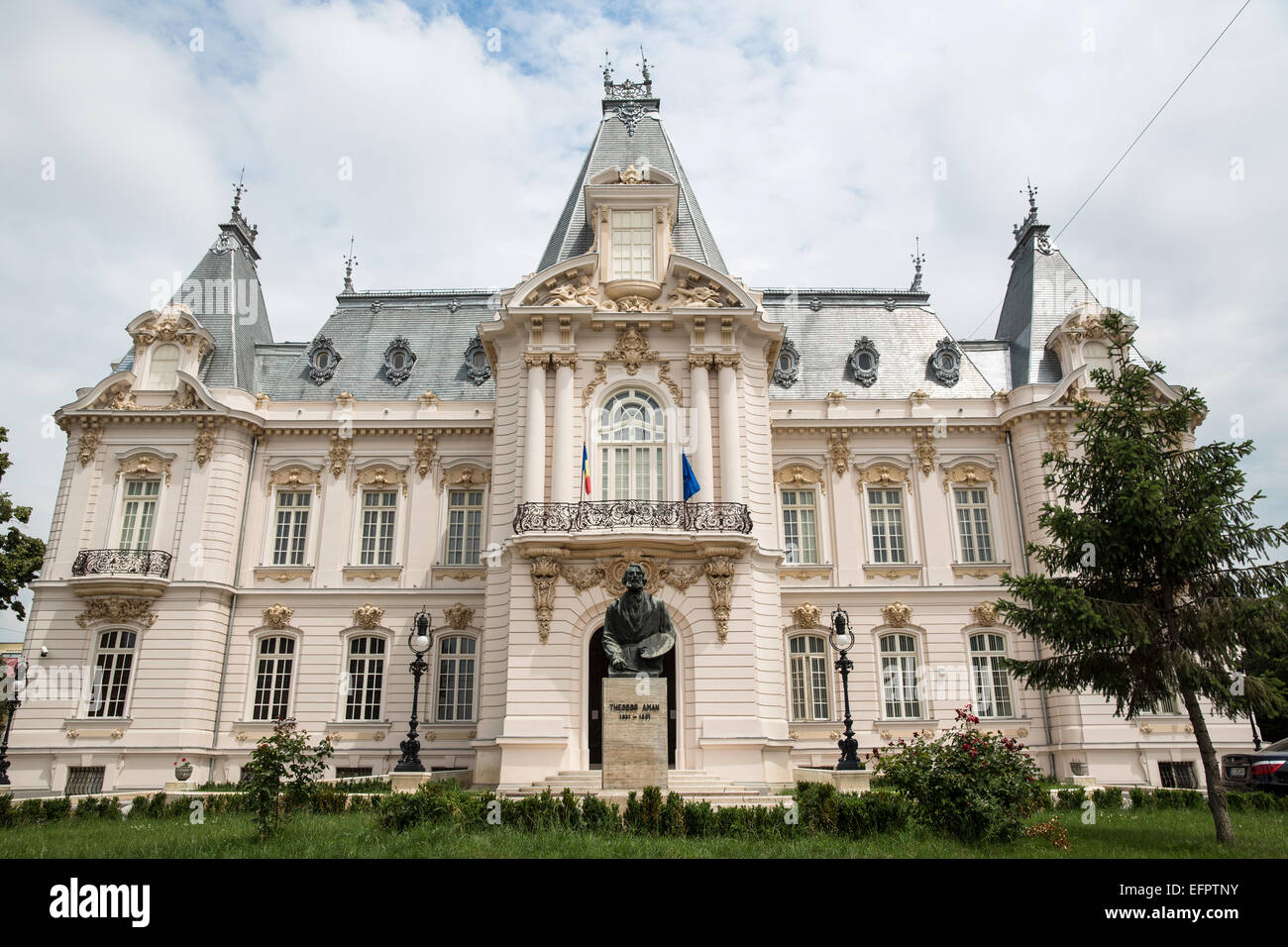 Edificio histórico, Craiova, Rumania Foto de stock