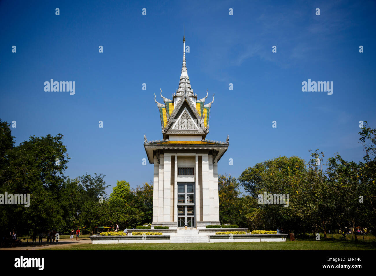 Campos de Matanza stupa, memorial Choeung Ek Memorial, Phnom Penh, Camboya. Foto de stock