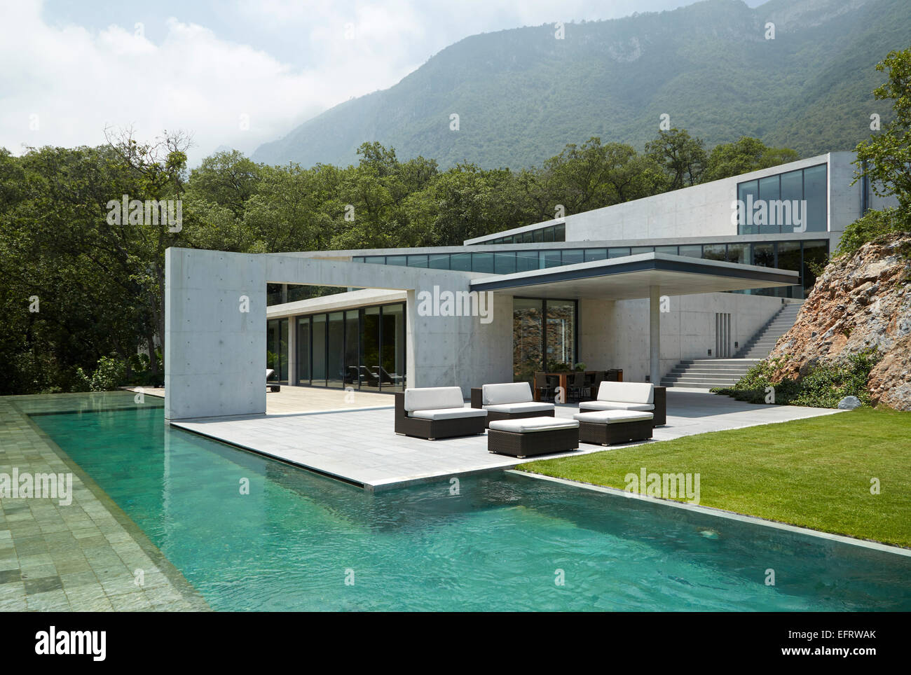 Casa Monterrey, Monterrey, México. Arquitecto Tadao Ando, 2013. En