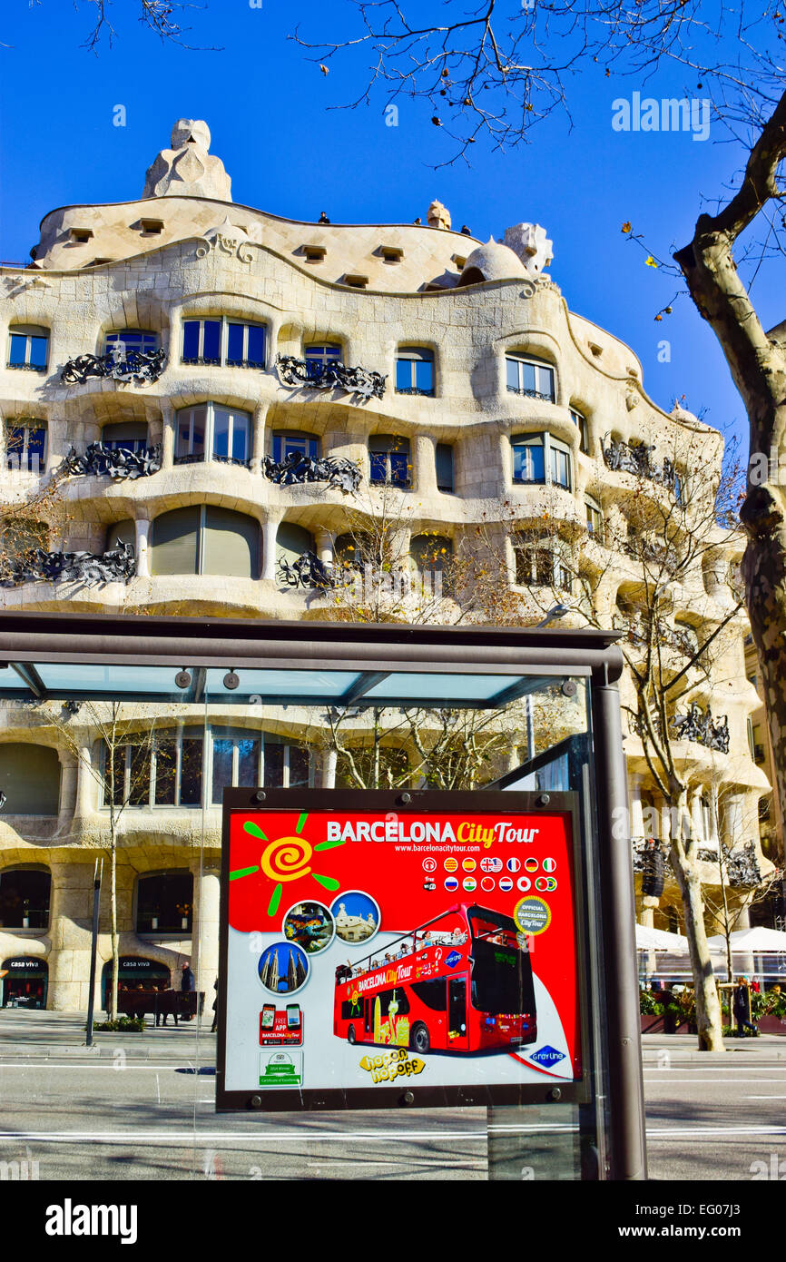 Parada de autobús barcelona fotografías e imágenes de alta resolución -  Alamy