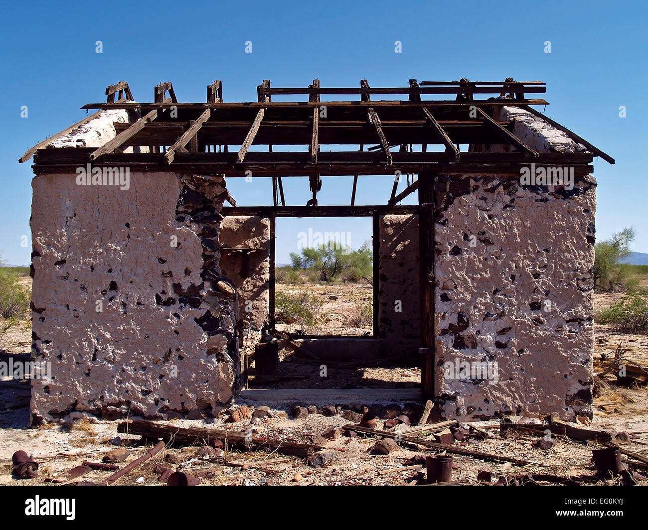 Ee.Uu., Arizona, Agua Caliente, abandonada herrería Foto de stock