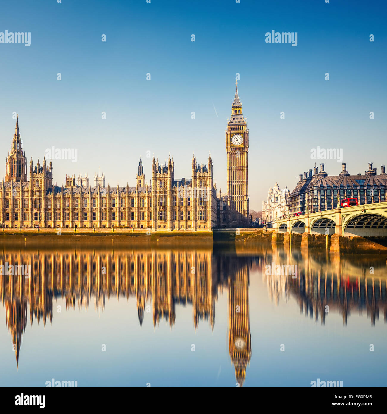 El Big Ben y las Casas del Parlamento, el London Foto de stock