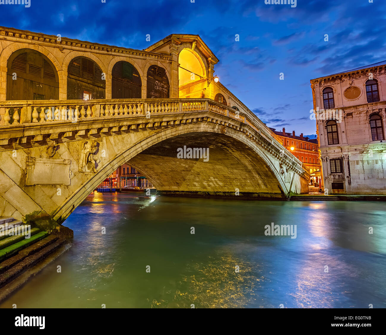 El puente de Rialto, Venecia Foto de stock