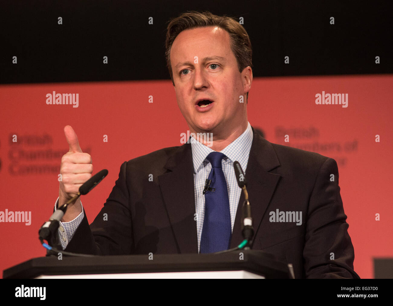 David Cameron aborda la conferencia de Cámaras de Comercio Británicas en Londres Foto de stock