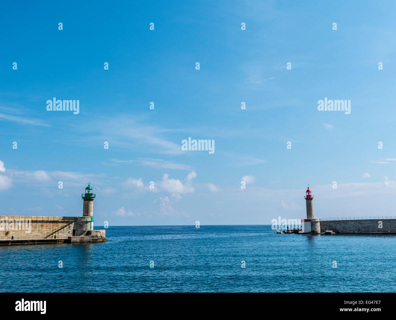 Faros del viejo puerto de Bastia, Córcega, Francia Foto de stock