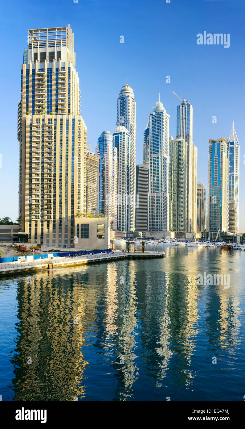 Lujosas Residencias en la Marina de Dubai, EAU Foto de stock