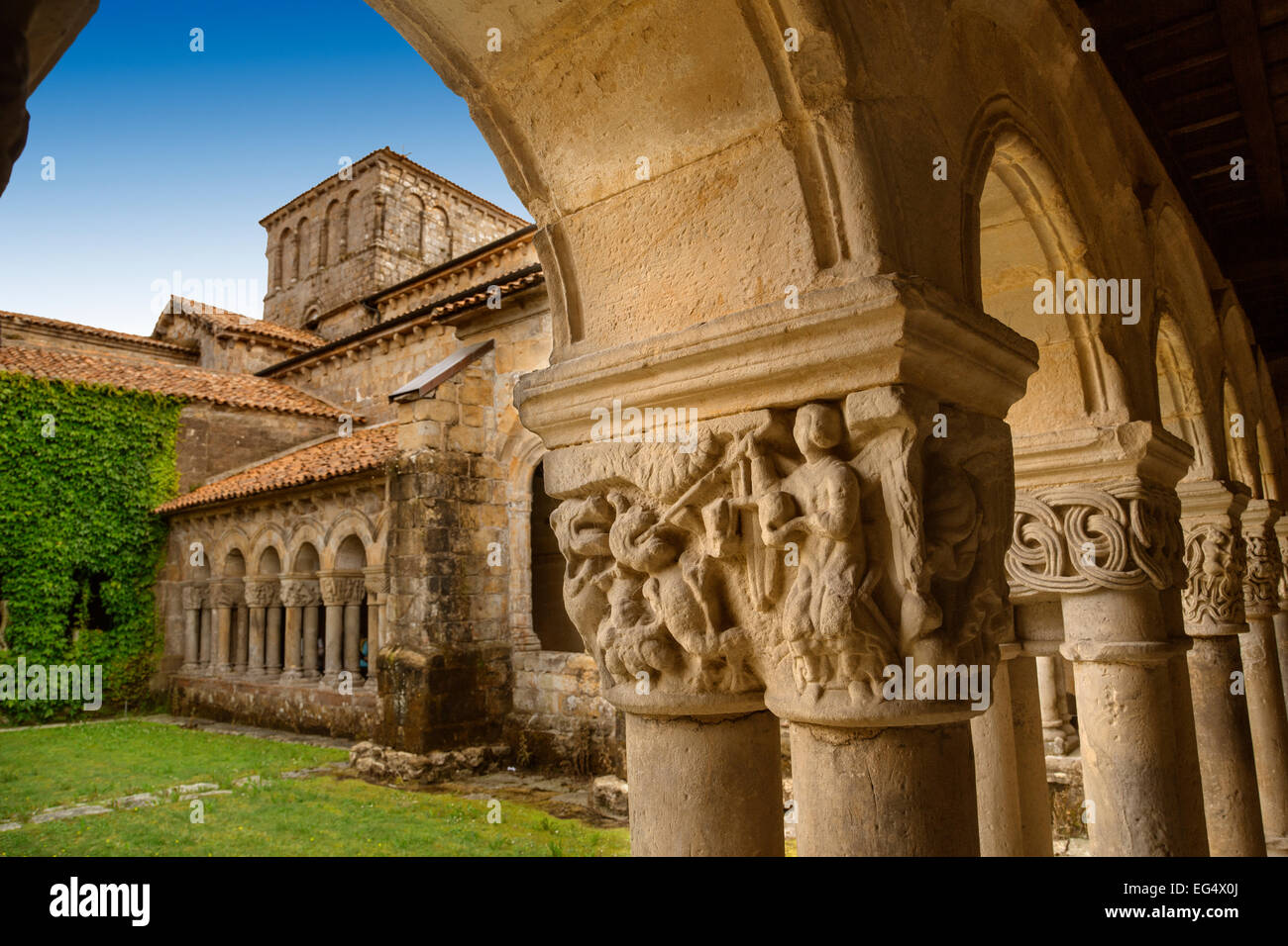 Foto de Colegiata de Santa Juliana en Santillana del Mar, Cantabria