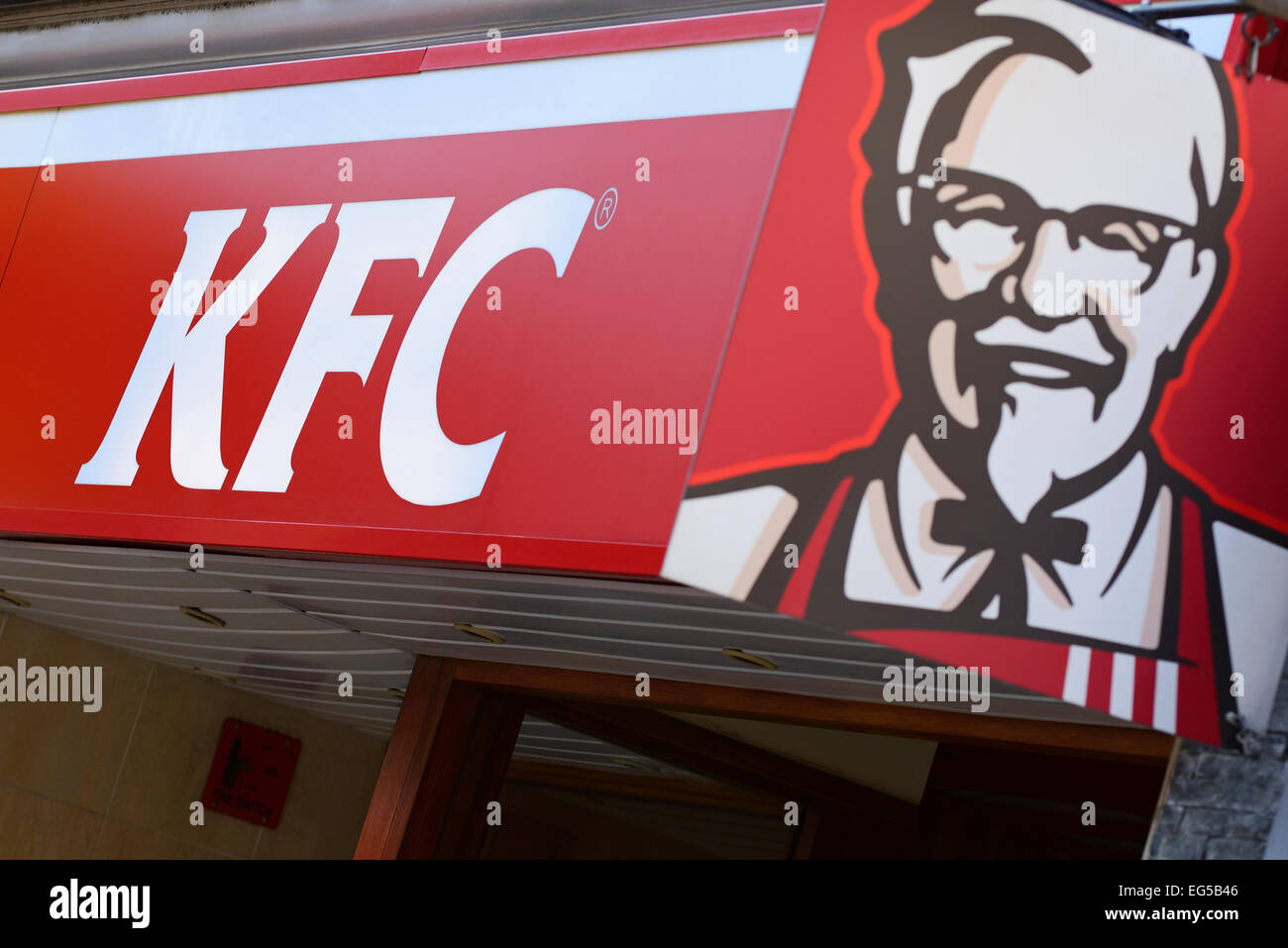 KFC, Kentucky Fried Chicken Restaurant signo, Oxford, Reino Unido. Foto de stock