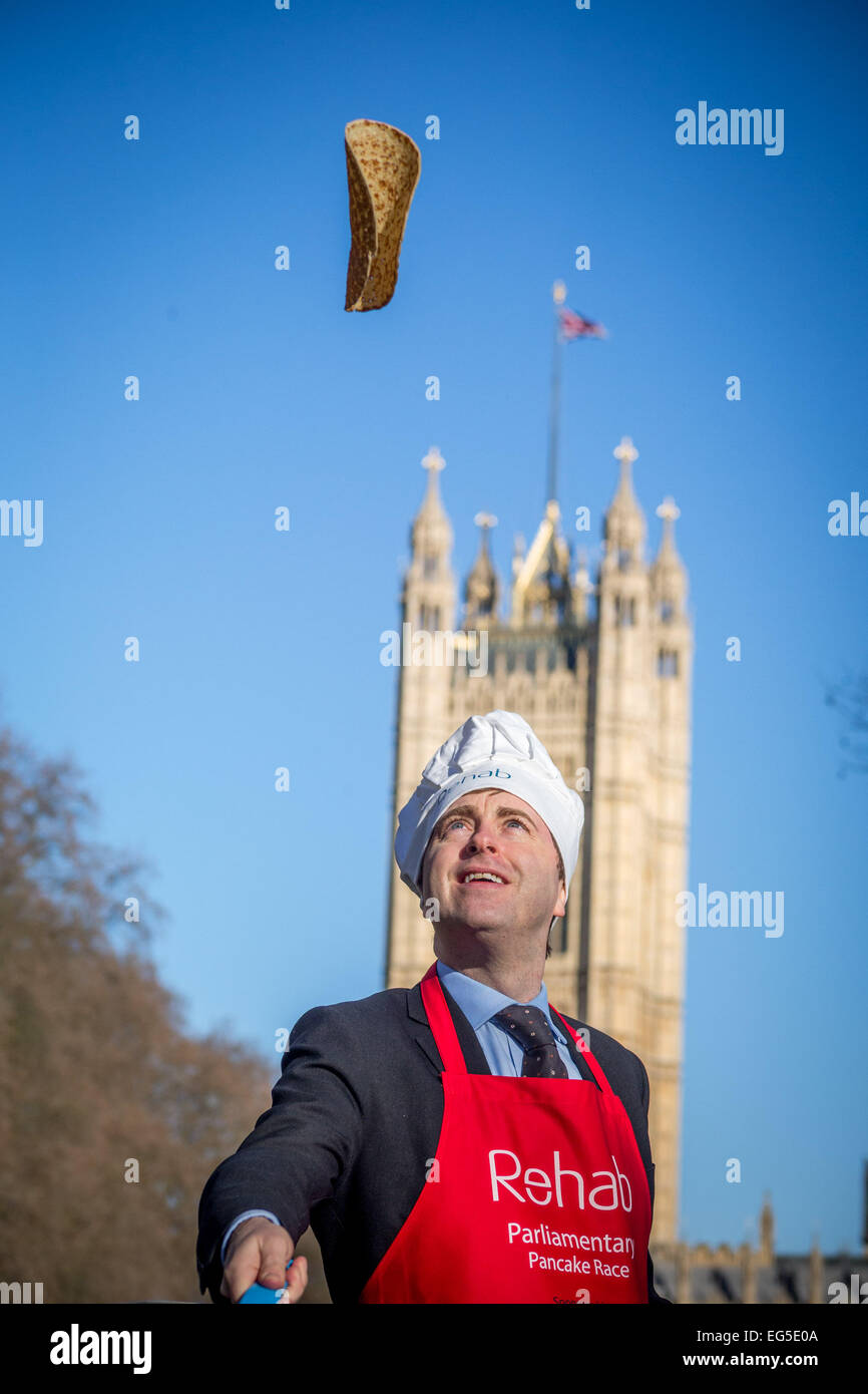 Londres, Reino Unido. 17 Feb, 2015. Pancake carrera parlamentaria de 2015 Crédito: Guy Corbishley/Alamy Live News Foto de stock