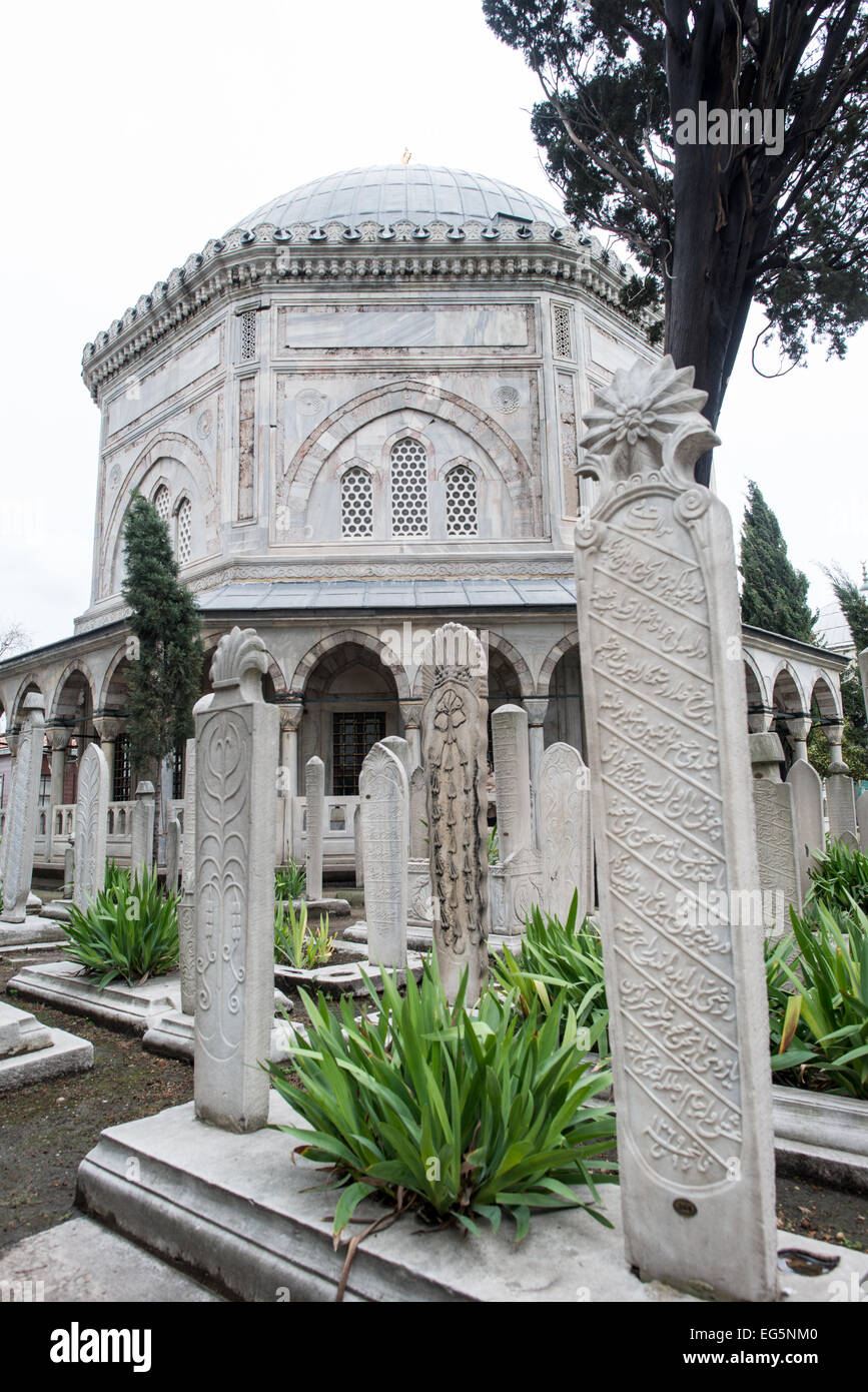 Las tumbas del Sultán Suleiman I, su esposa Roxelana (Hürrem Sultán) y su hija Mihrimah Sultan Las tumbas del Sultán Suleiman I, su esposa Roxelana (Hürrem Sultán) y su hija Mihrimah Sultan