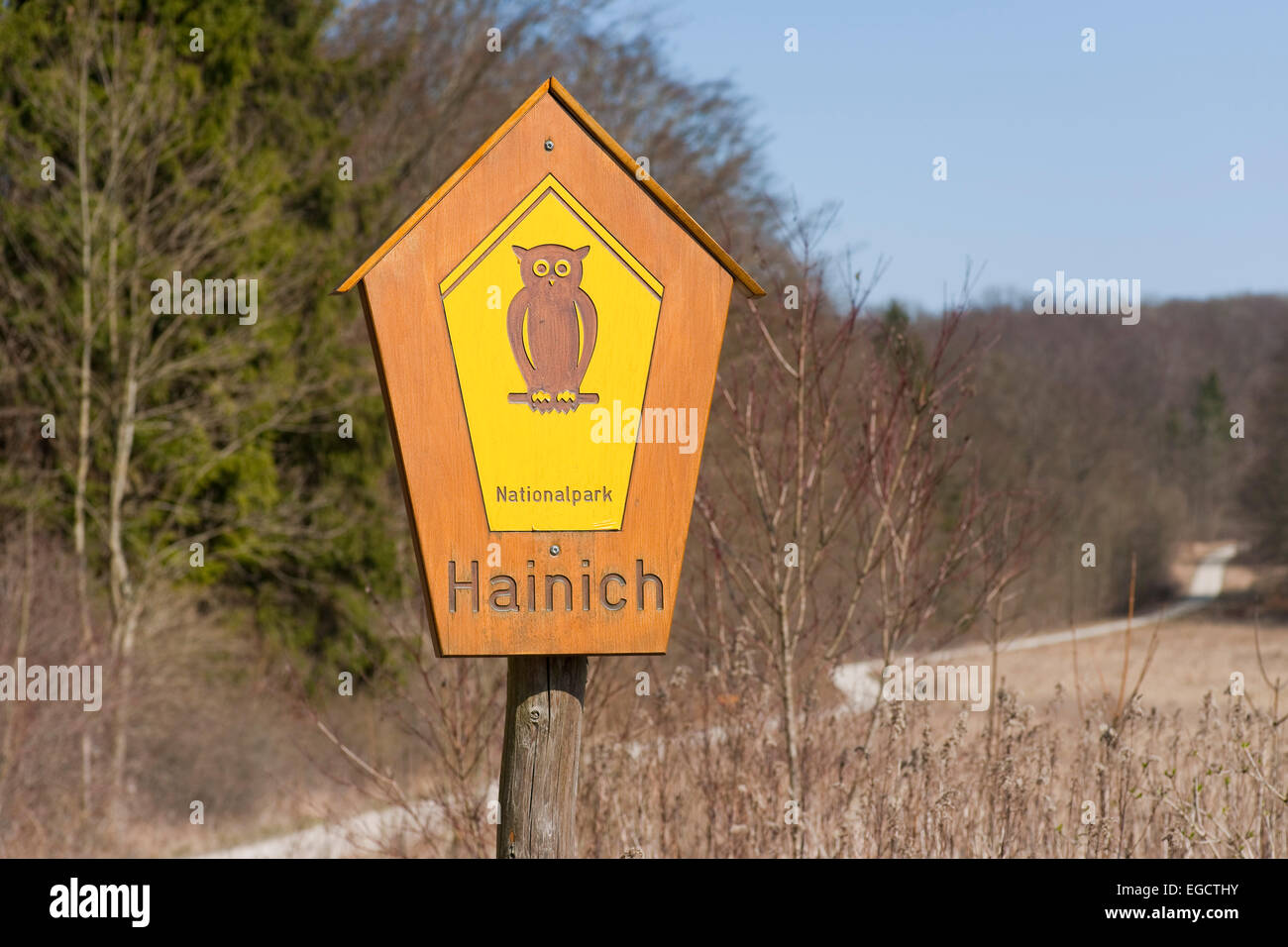 Cartel con la leyenda "parque nacional Hainich', el Parque Nacional de Hainich, Turingia, Alemania Foto de stock