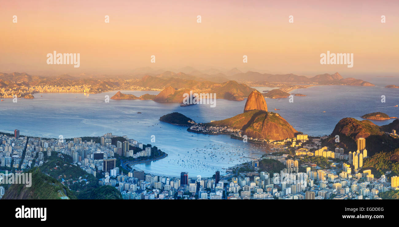 Brasil, Rio de Janeiro, vista del Pan de Azúcar y la ciudad de Río de Janeiro Foto de stock