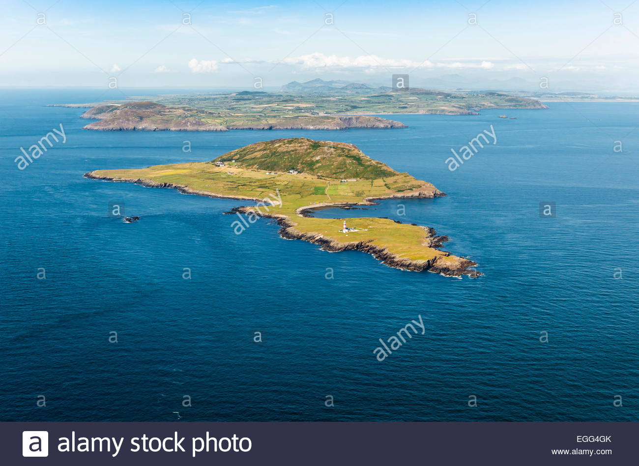 Fotografía aérea de la isla Bardsey, Península de Llyn, Gwynedd, Gales del Norte. Foto de stock