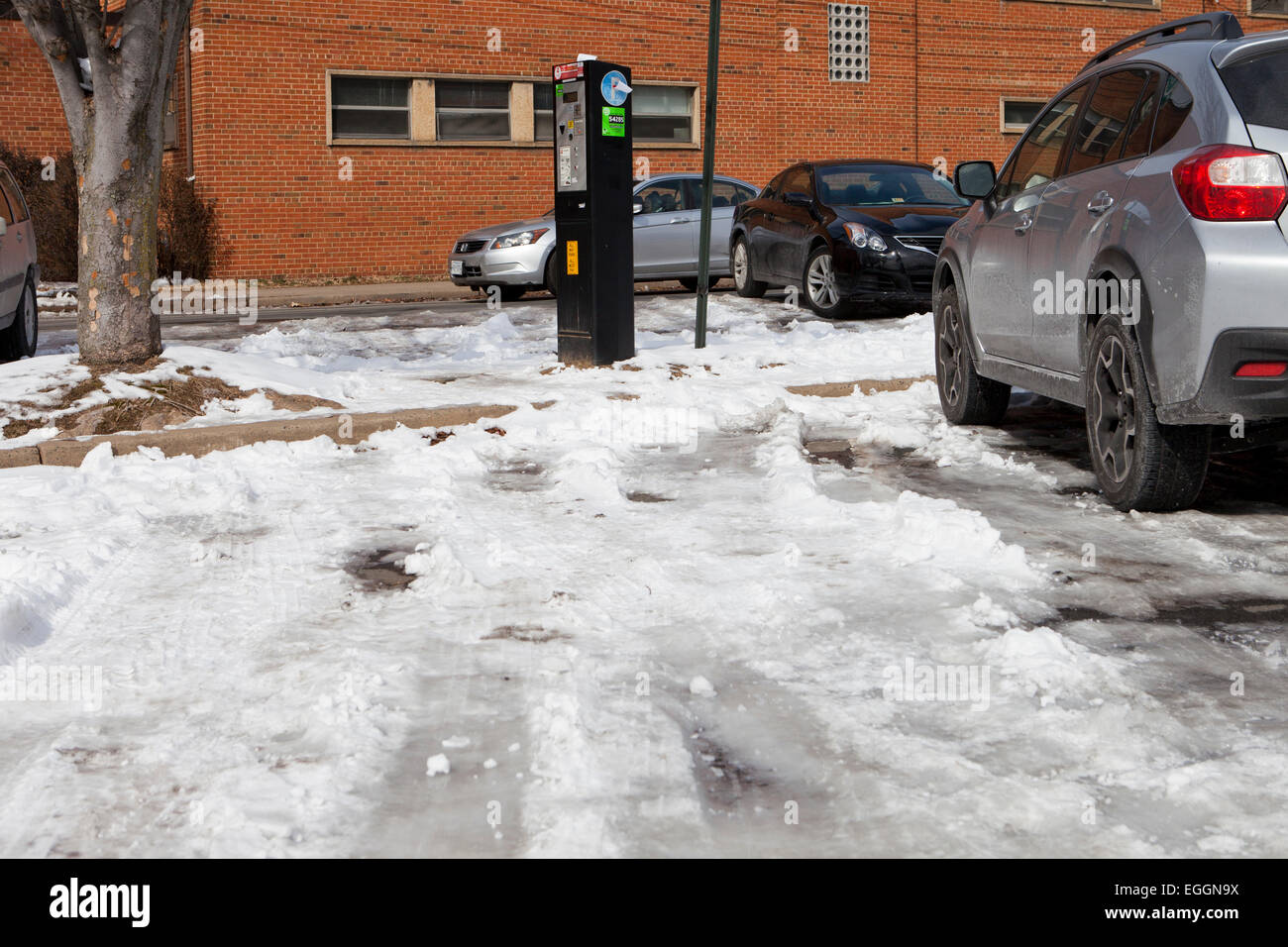 Parking cubierto de hielo - Virginia EE.UU. Foto de stock