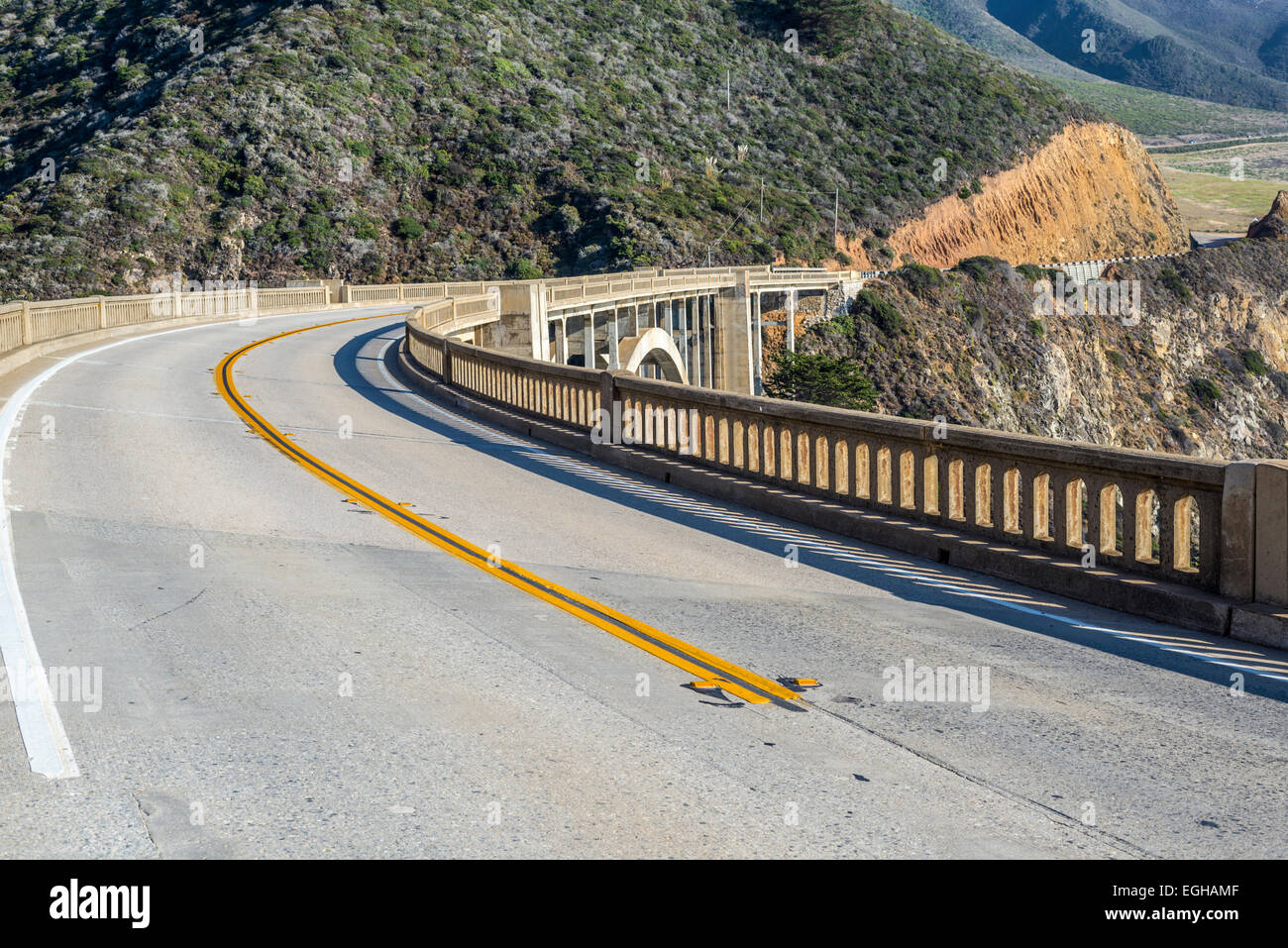 Vista de la histórica Bixby Puente. Big Sur, California, Estados Unidos. Foto de stock