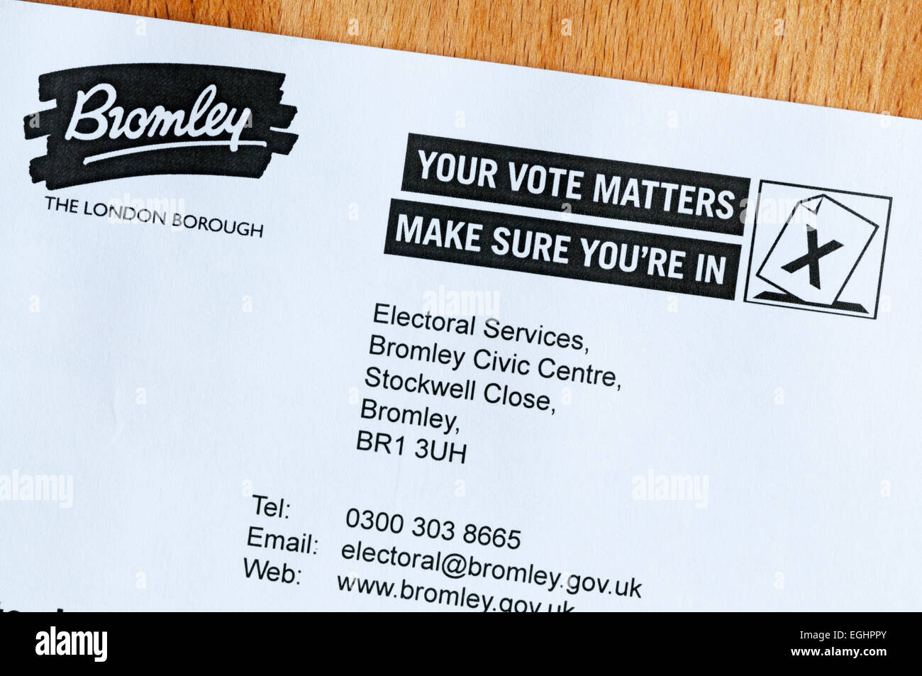 Carta de London Borough of Bromley, asegurándose de que el registro electoral es correcta y completa antes de las elecciones generales. Foto de stock