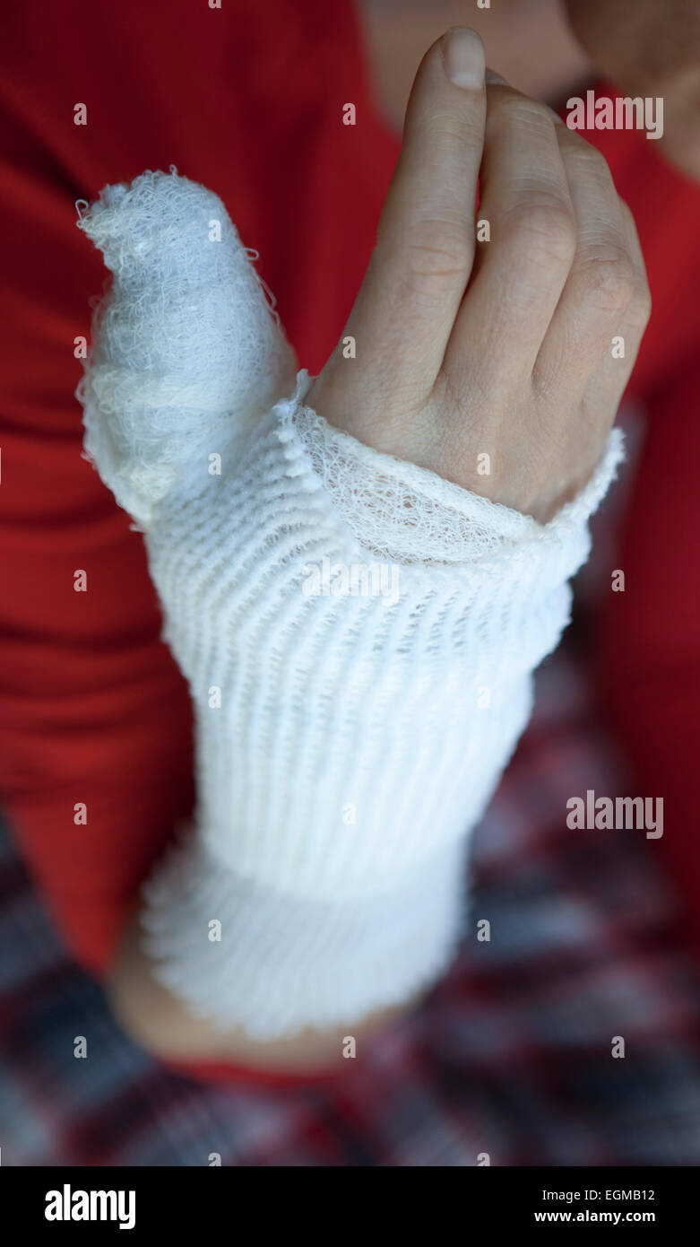 Mano vendada fotografías e imágenes de alta resolución Alamy