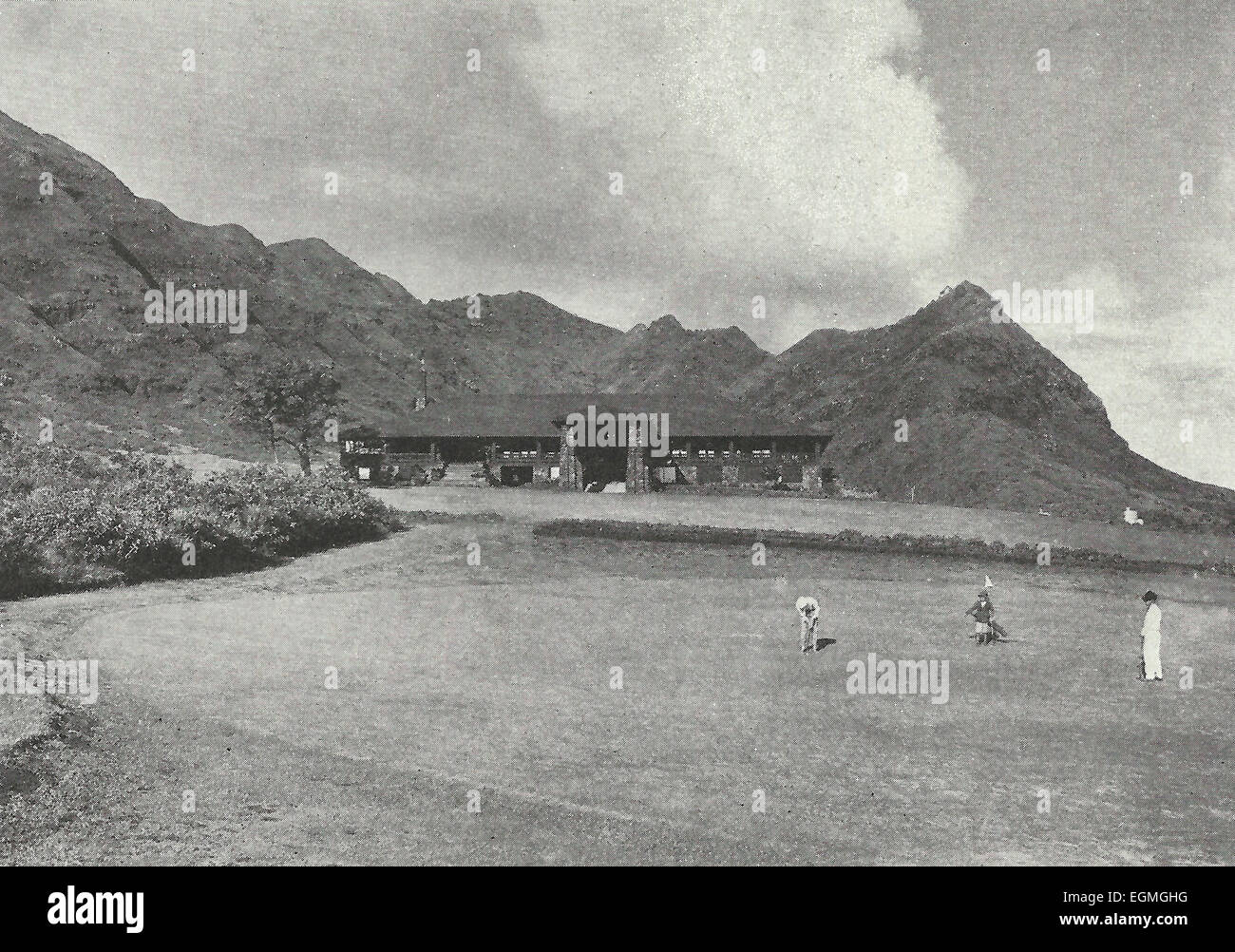 Buen golf es proporcionada en el Country Club de Oahu, Honolulu, Hawaii, circa 1916 Foto de stock
