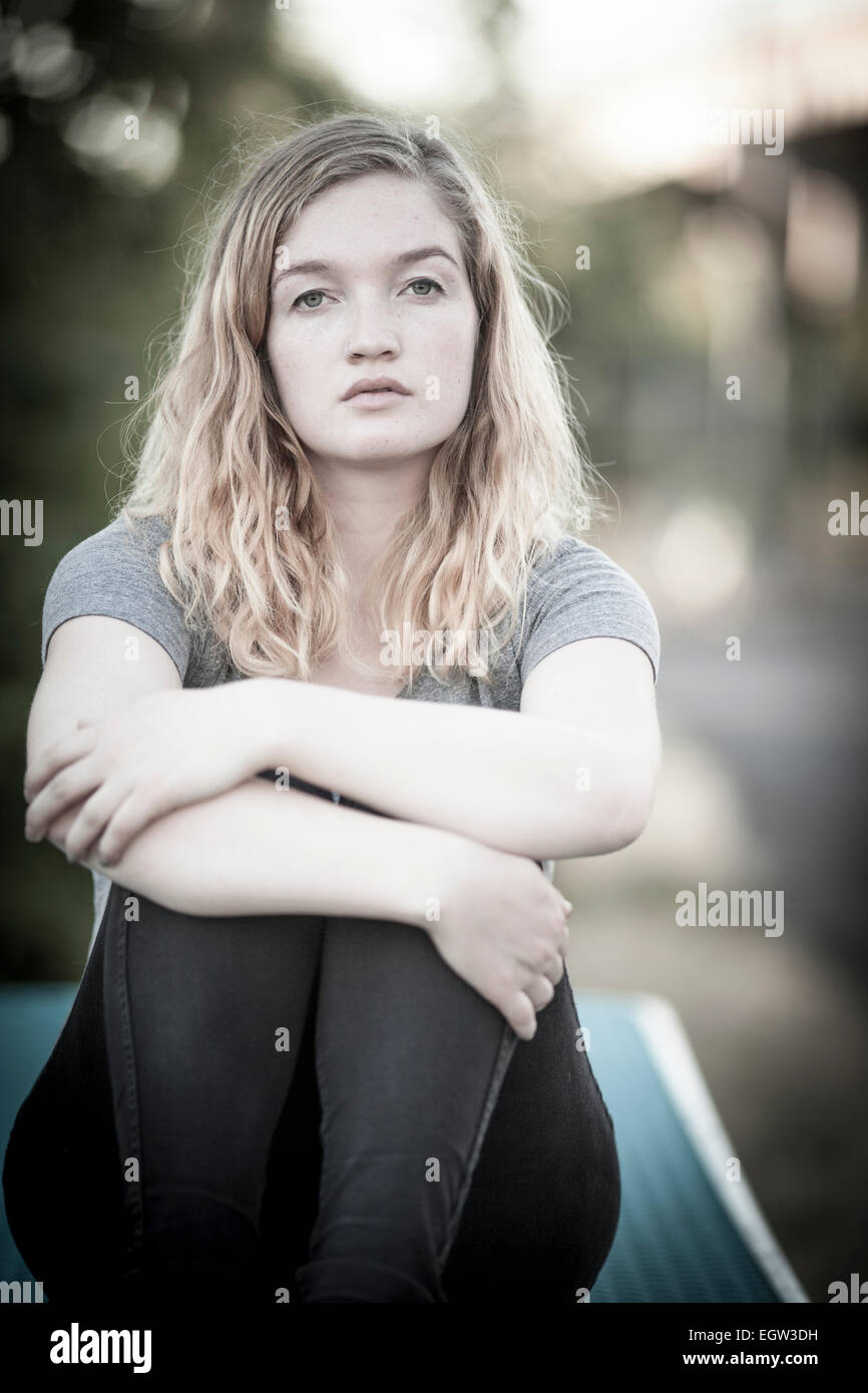 Retrato de mujer joven en Portland. Foto de stock