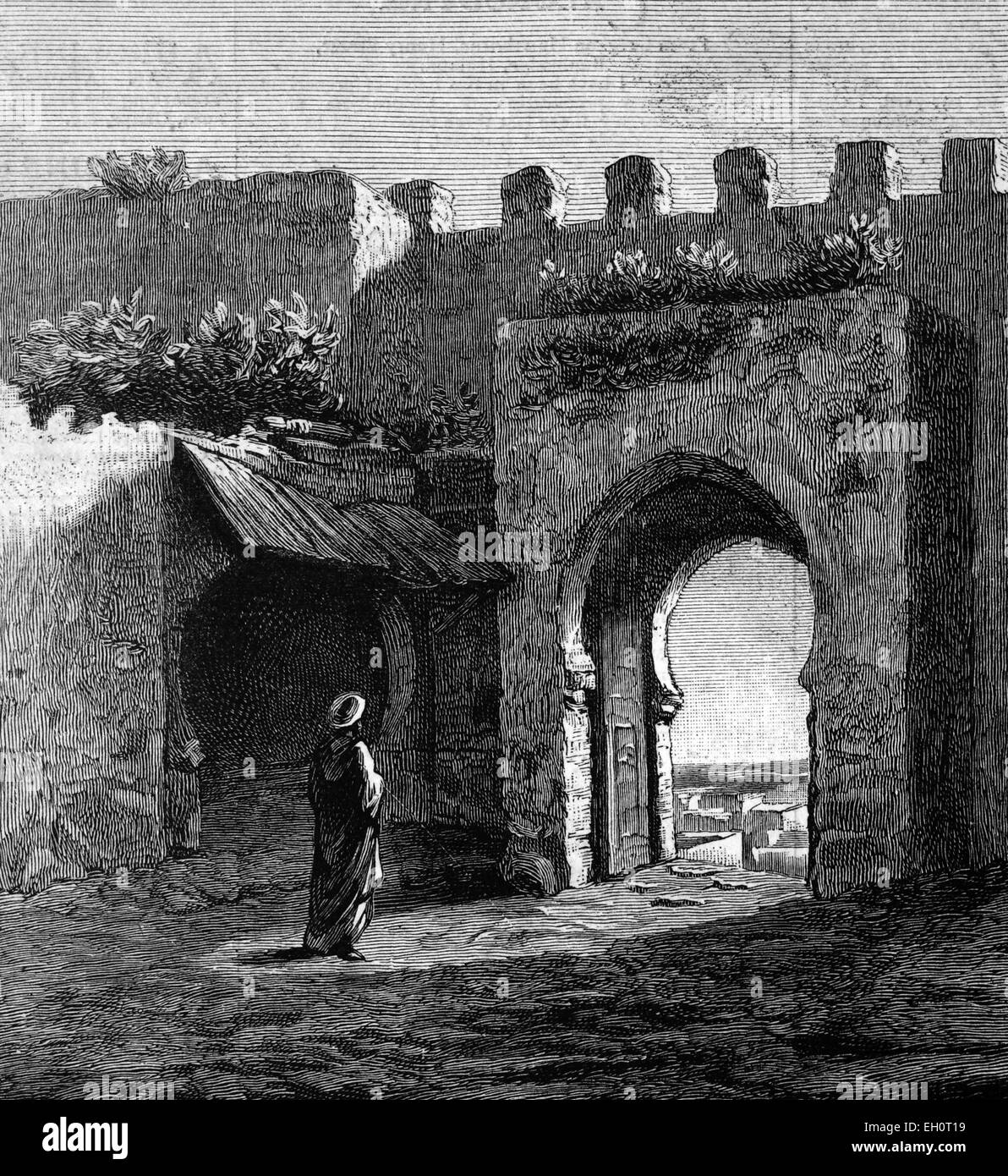 Arcada en Tánger, Marruecos, una imagen histórica, 1883 Foto de stock