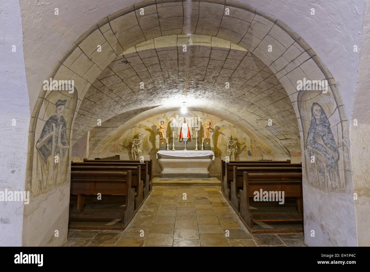 Cripta familiar fotografías e imágenes de alta resolución - Alamy