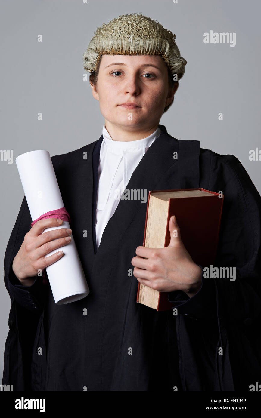Retrato de estudio de Abogada celebración breve y reservar Foto de stock