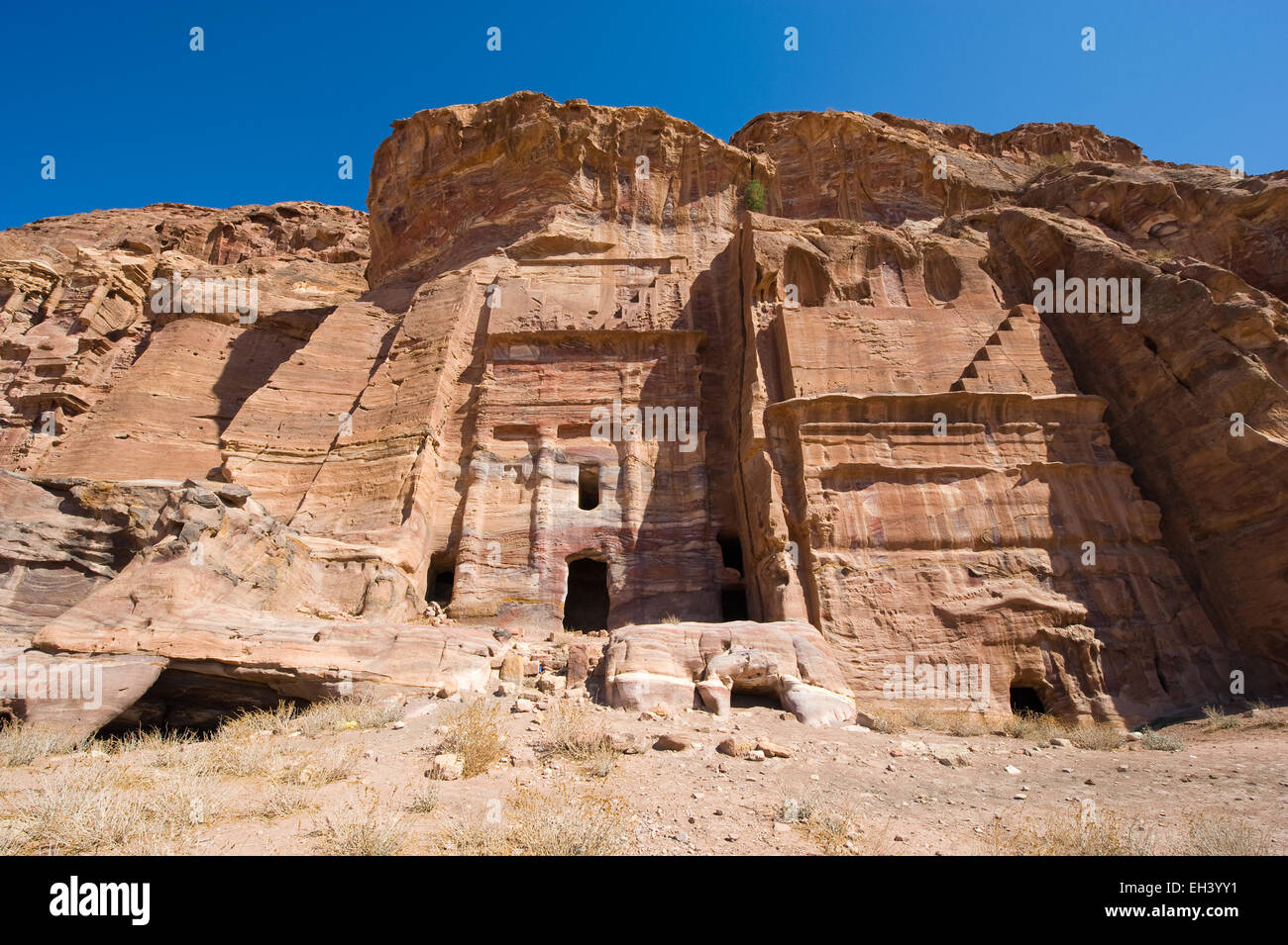Las Tumbas Reales de Petra en Jordania Foto de stock