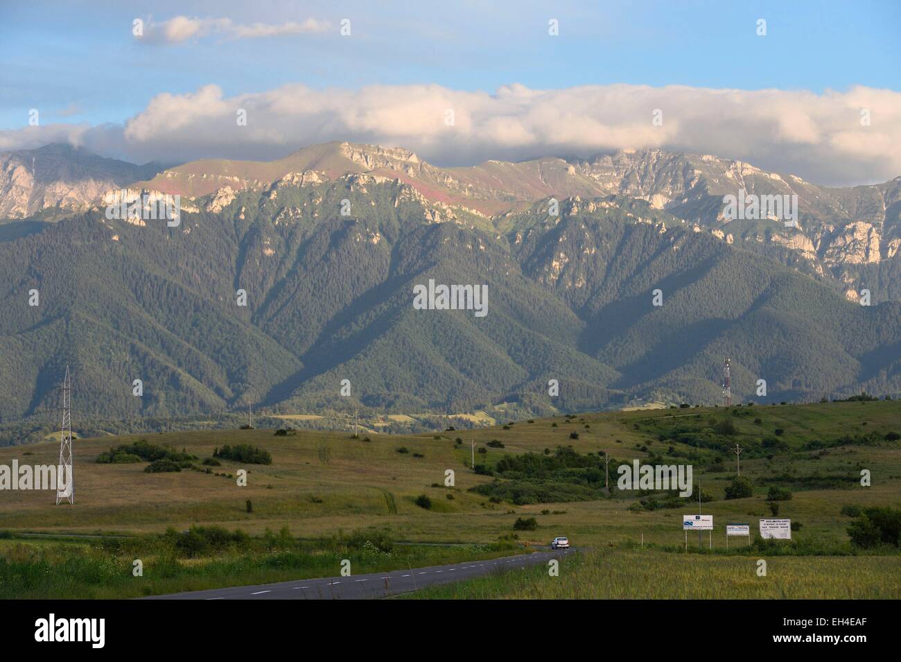 Rumania, Transilvania Brasov Region, Fagaras montañas en el sur de los Cárpatos Foto de stock